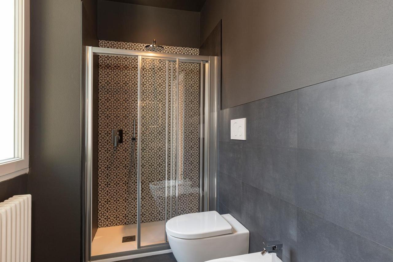 Casa De Paoli Apartment สเตรซา ภายนอก รูปภาพ