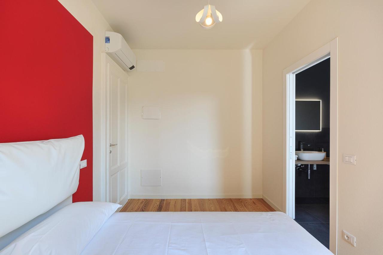 Casa De Paoli Apartment สเตรซา ภายนอก รูปภาพ