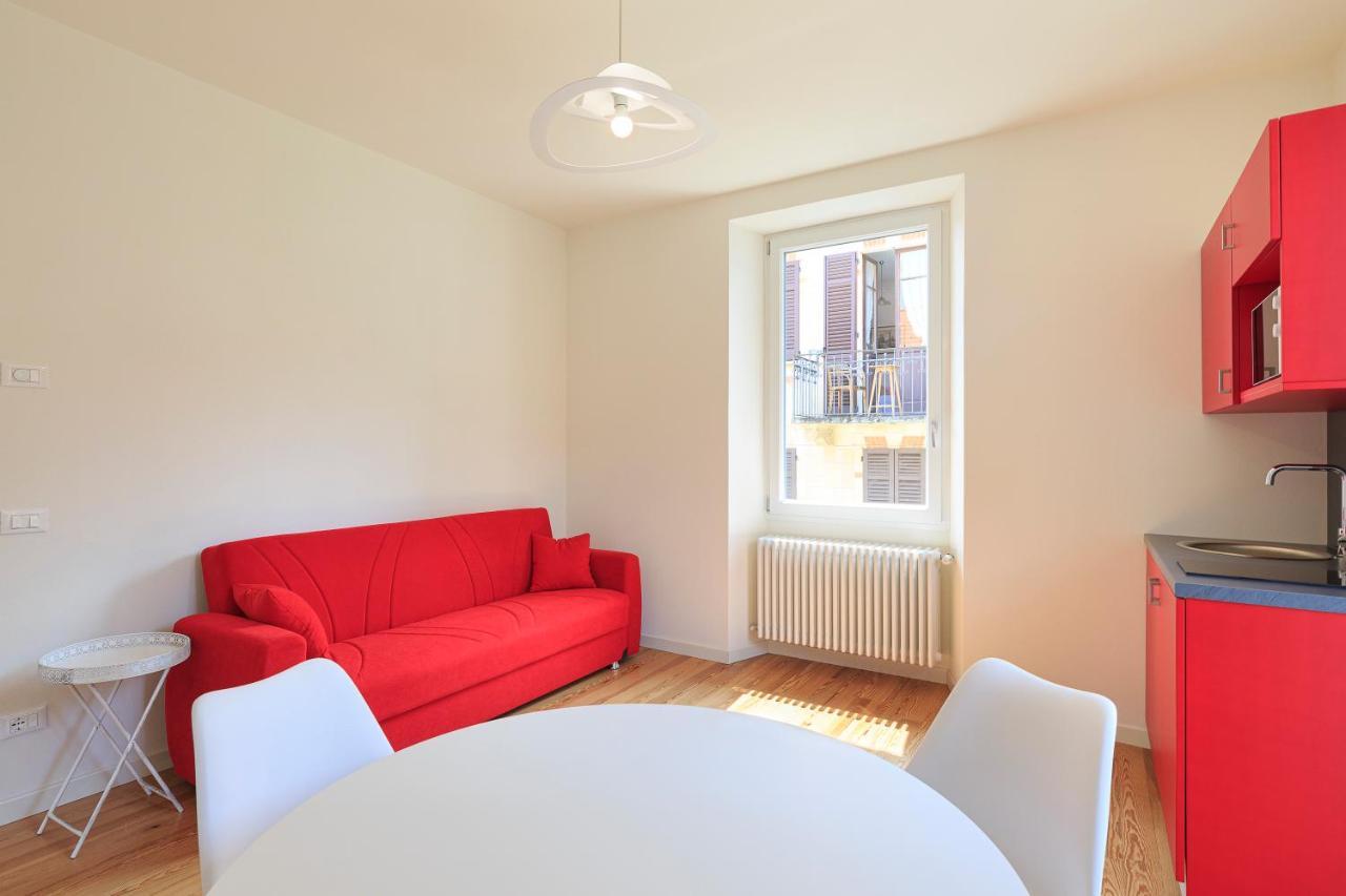 Casa De Paoli Apartment สเตรซา ภายนอก รูปภาพ