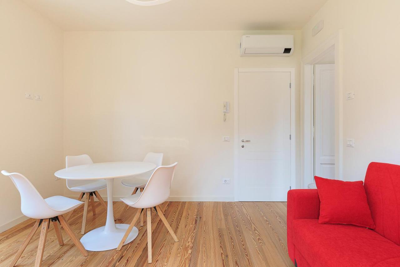 Casa De Paoli Apartment สเตรซา ภายนอก รูปภาพ