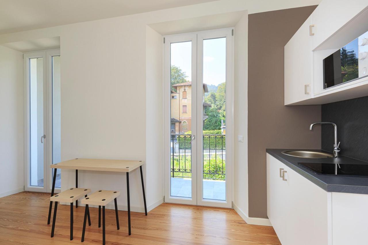 Casa De Paoli Apartment สเตรซา ภายนอก รูปภาพ