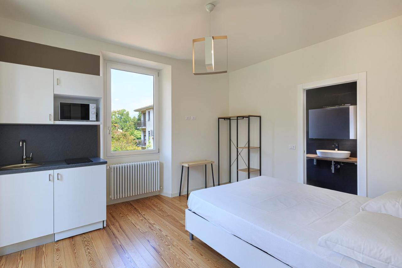 Casa De Paoli Apartment สเตรซา ภายนอก รูปภาพ