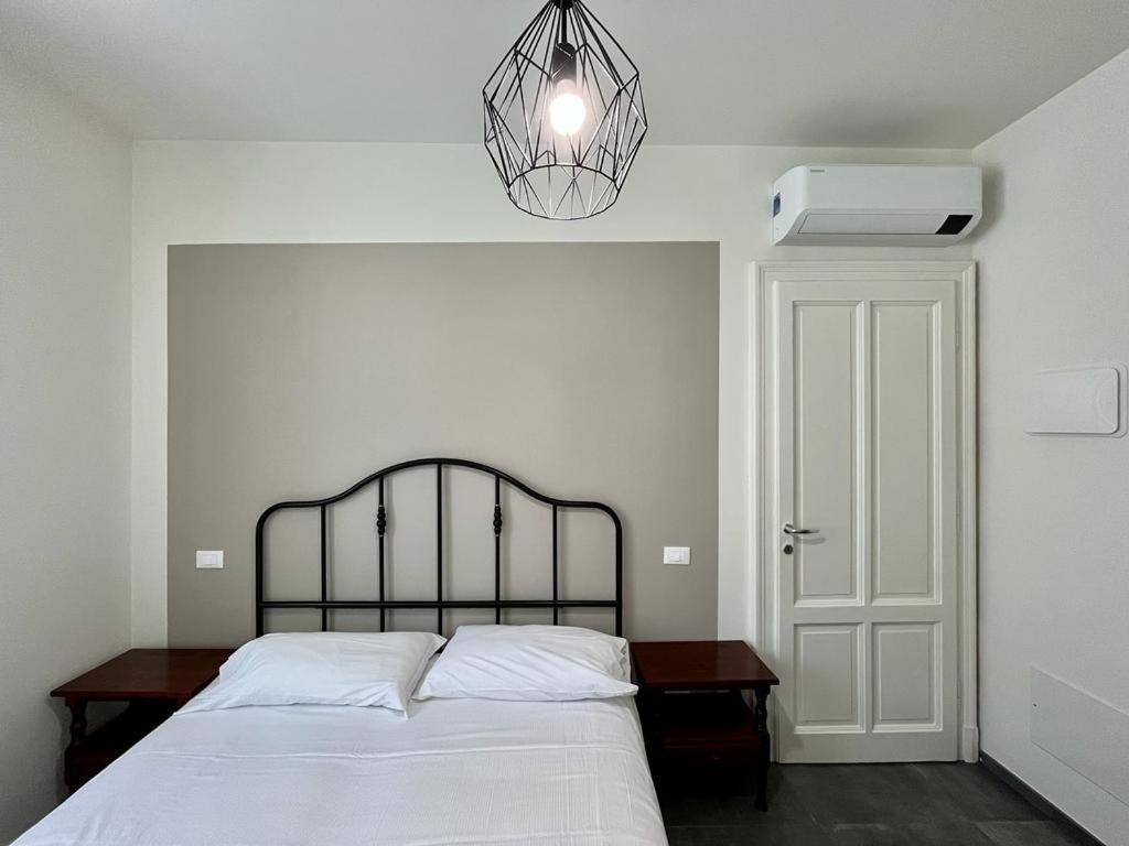 Casa De Paoli Apartment สเตรซา ภายนอก รูปภาพ